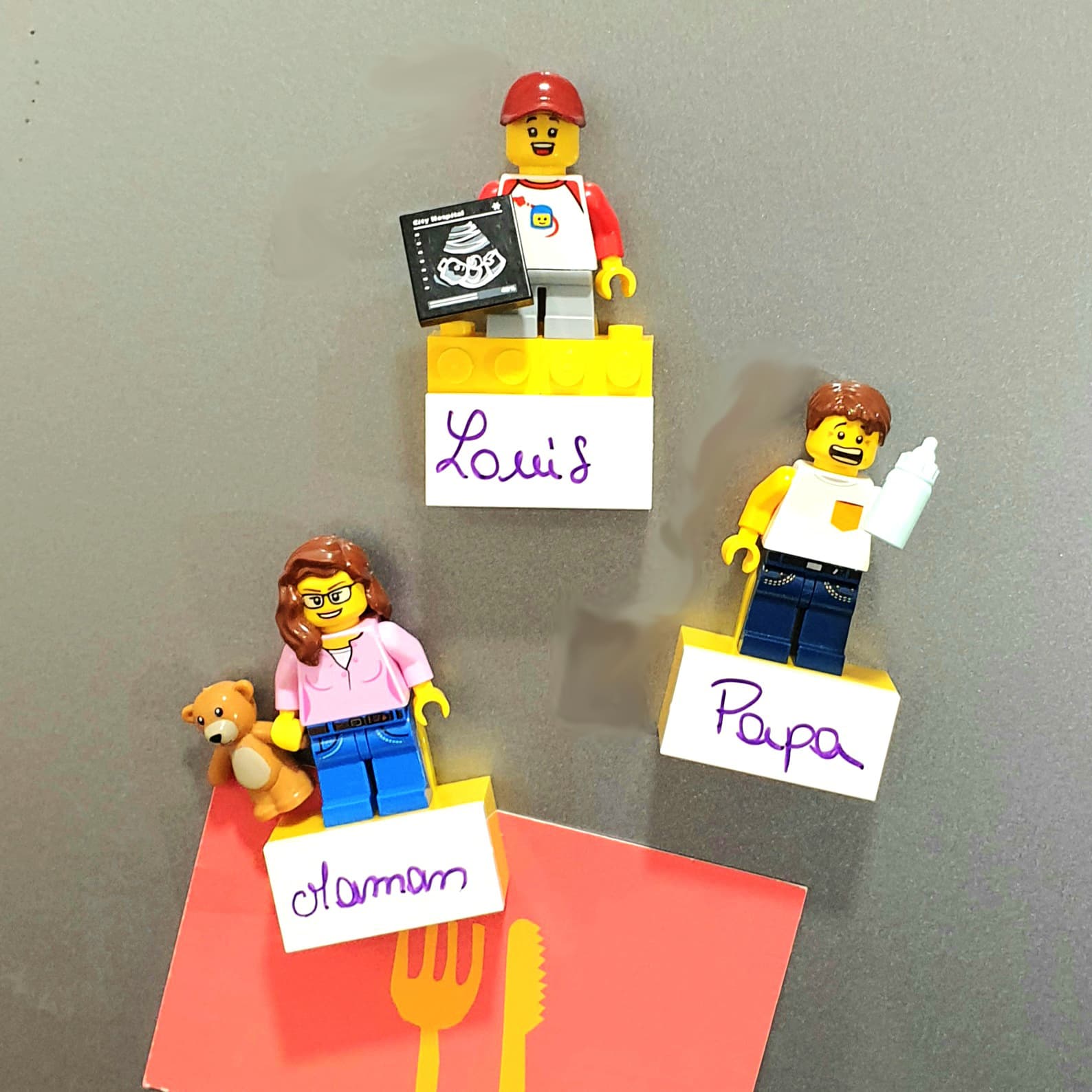 Figurines Lego personnalisées sur mesure avec aimants frigo décoration